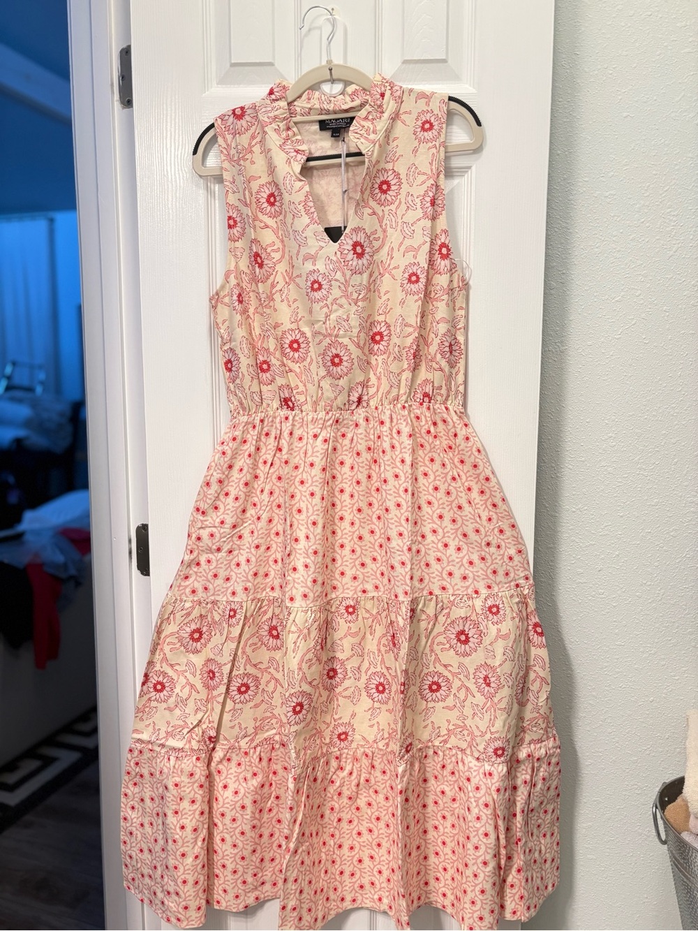 Sleeveless Floral Tiered Midi Dress in Pink and Cream